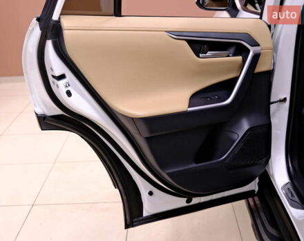 Білий Тойота РАВ 4, об'ємом двигуна 2.5 л та пробігом 98 тис. км за 32900 $, фото 37 на Automoto.ua