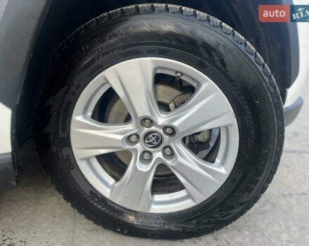 Белый Тойота РАВ 4, объемом двигателя 2.49 л и пробегом 109 тыс. км за 25900 $, фото 12 на Automoto.ua