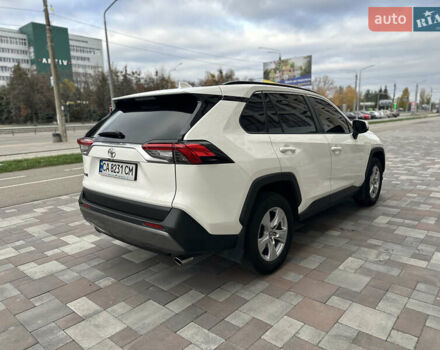 Белый Тойота РАВ 4, объемом двигателя 2 л и пробегом 70 тыс. км за 27999 $, фото 6 на Automoto.ua