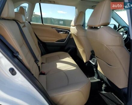 Белый Тойота РАВ 4, объемом двигателя 2.49 л и пробегом 70 тыс. км за 8100 $, фото 10 на Automoto.ua