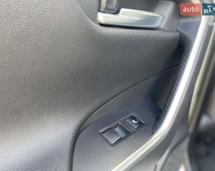 Тойота РАВ 4 2019 в Полтаве на Automoto.ua Белый Тойота РАВ 4, объемом двигателя 1.99 л и пробегом 101 тыс. км за 28700 $, фото 11 на Automoto.ua