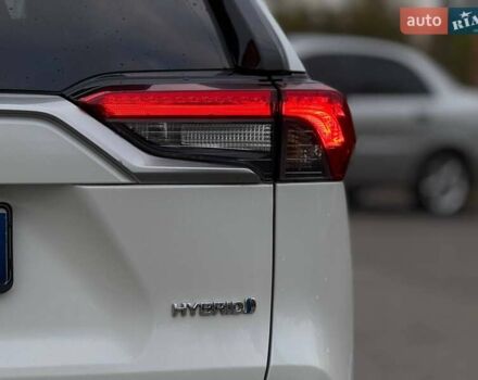 Білий Тойота РАВ 4, об'ємом двигуна 2.49 л та пробігом 128 тис. км за 29900 $, фото 25 на Automoto.ua