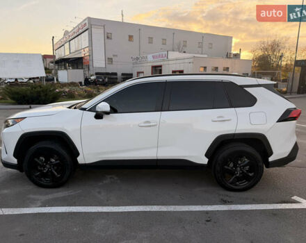 Білий Тойота РАВ 4, об'ємом двигуна 2.49 л та пробігом 52 тис. км за 24500 $, фото 2 на Automoto.ua