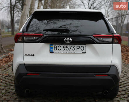Білий Тойота РАВ 4, об'ємом двигуна 1.99 л та пробігом 140 тис. км за 23300 $, фото 2 на Automoto.ua