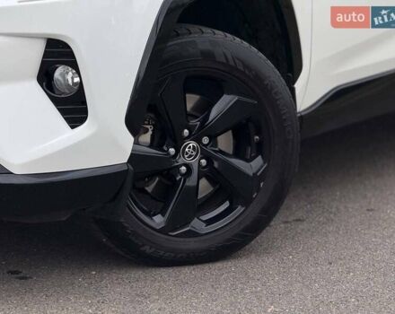 Білий Тойота РАВ 4, об'ємом двигуна 2.49 л та пробігом 128 тис. км за 29900 $, фото 6 на Automoto.ua