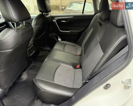 Белый Тойота РАВ 4, объемом двигателя 2.5 л и пробегом 68 тыс. км за 19500 $, фото 6 на Automoto.ua