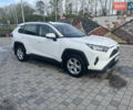 Тойота РАВ 4 2019 в Ровно на Automoto.ua Белый Тойота РАВ 4, объемом двигателя 1.99 л и пробегом 83 тыс. км за 28400 $, фото 5 на Automoto.ua