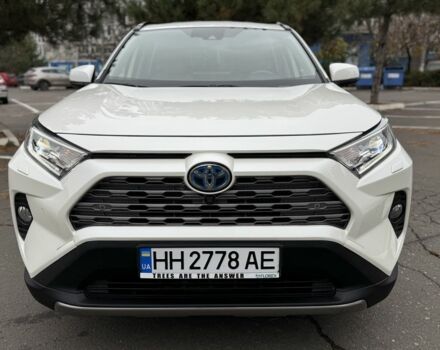 Белый Тойота РАВ 4, объемом двигателя 2.5 л и пробегом 98 тыс. км за 32999 $, фото 1 на Automoto.ua