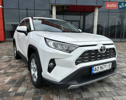 Білий Тойота РАВ 4, об'ємом двигуна 2 л та пробігом 106 тис. км за 27900 $, фото 9 на Automoto.ua