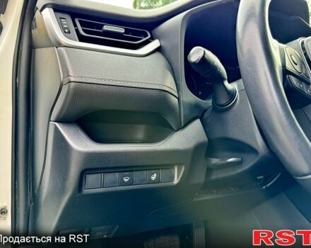 Білий Тойота РАВ 4, об'ємом двигуна 2 л та пробігом 92 тис. км за 29700 $, фото 9 на Automoto.ua