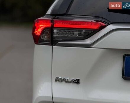 Білий Тойота РАВ 4, об'ємом двигуна 2.49 л та пробігом 128 тис. км за 29900 $, фото 24 на Automoto.ua