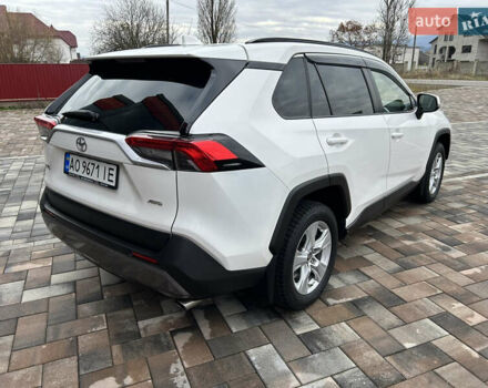Білий Тойота РАВ 4, об'ємом двигуна 2 л та пробігом 106 тис. км за 27900 $, фото 17 на Automoto.ua