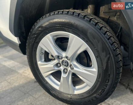 Белый Тойота РАВ 4, объемом двигателя 2.49 л и пробегом 109 тыс. км за 25900 $, фото 14 на Automoto.ua