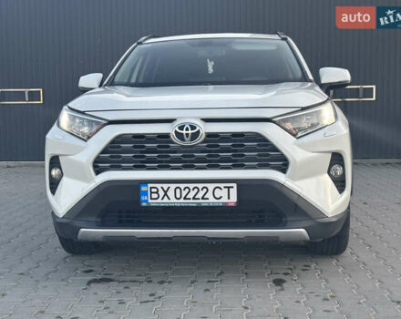 Белый Тойота РАВ 4, объемом двигателя 1.99 л и пробегом 253 тыс. км за 26500 $, фото 1 на Automoto.ua