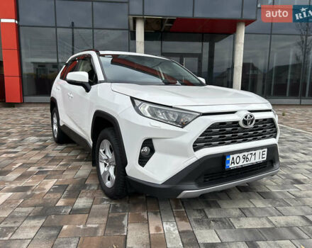 Білий Тойота РАВ 4, об'ємом двигуна 2 л та пробігом 106 тис. км за 27900 $, фото 7 на Automoto.ua
