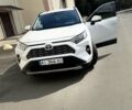 Белый Тойота РАВ 4, объемом двигателя 1.99 л и пробегом 165 тыс. км за 27000 $, фото 2 на Automoto.ua