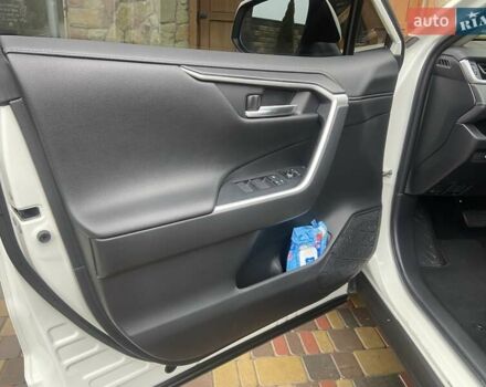 Белый Тойота РАВ 4, объемом двигателя 2 л и пробегом 41 тыс. км за 30700 $, фото 41 на Automoto.ua