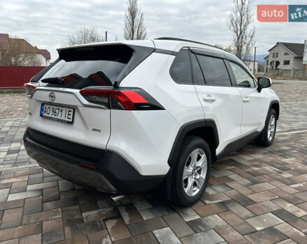 Білий Тойота РАВ 4, об'ємом двигуна 2 л та пробігом 106 тис. км за 27900 $, фото 16 на Automoto.ua