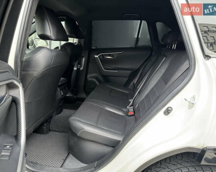 Білий Тойота РАВ 4, об'ємом двигуна 2.49 л та пробігом 106 тис. км за 31500 $, фото 8 на Automoto.ua