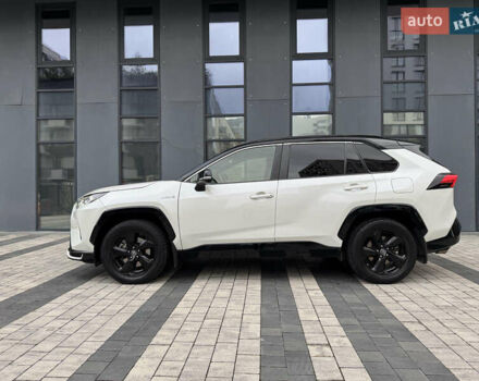 Білий Тойота РАВ 4, об'ємом двигуна 2.49 л та пробігом 106 тис. км за 31500 $, фото 1 на Automoto.ua