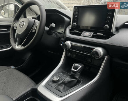 Белый Тойота РАВ 4, объемом двигателя 2 л и пробегом 215 тыс. км за 21000 $, фото 16 на Automoto.ua