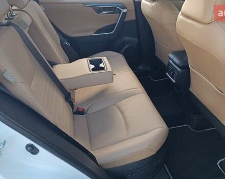 Білий Тойота РАВ 4, об'ємом двигуна 2.49 л та пробігом 125 тис. км за 34376 $, фото 6 на Automoto.ua