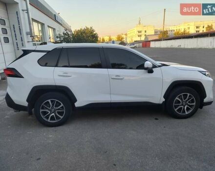 Белый Тойота РАВ 4, объемом двигателя 2 л и пробегом 75 тыс. км за 23350 $, фото 26 на Automoto.ua