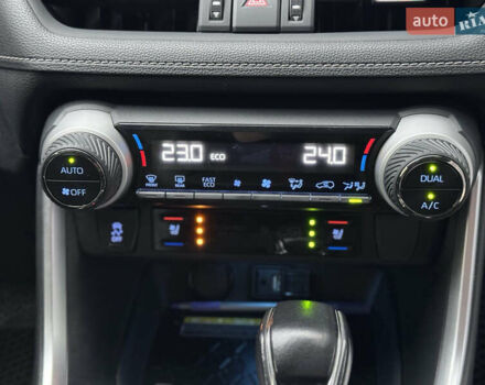 Білий Тойота РАВ 4, об'ємом двигуна 2.49 л та пробігом 106 тис. км за 31500 $, фото 17 на Automoto.ua