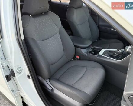 Белый Тойота РАВ 4, объемом двигателя 2.5 л и пробегом 105 тыс. км за 29900 $, фото 14 на Automoto.ua