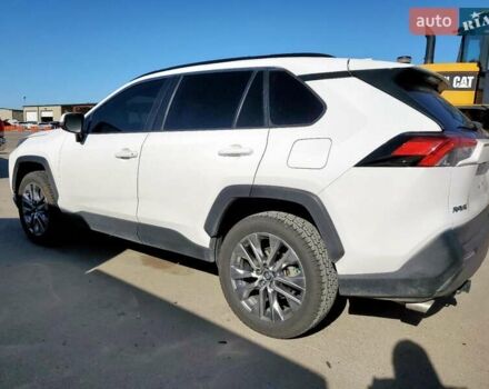 Белый Тойота РАВ 4, объемом двигателя 2.49 л и пробегом 112 тыс. км за 7900 $, фото 2 на Automoto.ua