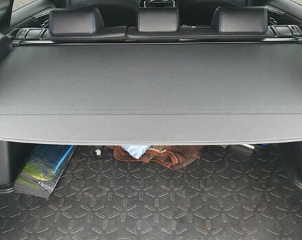 Белый Тойота РАВ 4, объемом двигателя 2.5 л и пробегом 150 тыс. км за 33000 $, фото 4 на Automoto.ua