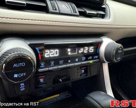 Белый Тойота РАВ 4, объемом двигателя 2 л и пробегом 99 тыс. км за 26500 $, фото 11 на Automoto.ua