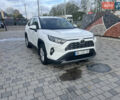 Тойота РАВ 4 2019 в Ровно на Automoto.ua Белый Тойота РАВ 4, объемом двигателя 1.99 л и пробегом 83 тыс. км за 28400 $, фото 3 на Automoto.ua