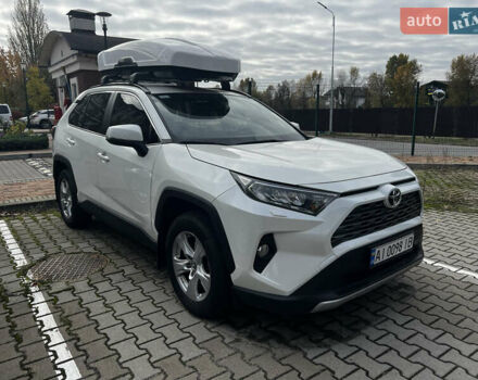 Белый Тойота РАВ 4, объемом двигателя 1.99 л и пробегом 24 тыс. км за 30500 $, фото 2 на Automoto.ua