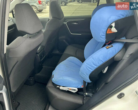 Білий Тойота РАВ 4, об'ємом двигуна 1.99 л та пробігом 82 тис. км за 28000 $, фото 9 на Automoto.ua