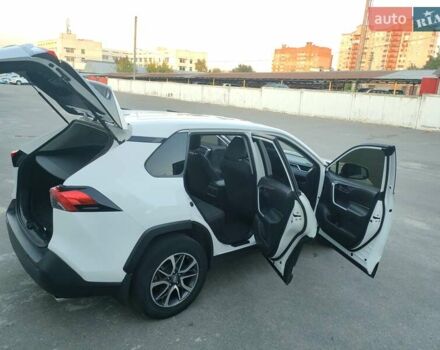 Белый Тойота РАВ 4, объемом двигателя 2 л и пробегом 75 тыс. км за 23350 $, фото 20 на Automoto.ua