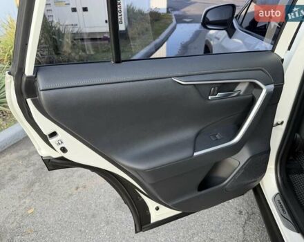 Белый Тойота РАВ 4, объемом двигателя 2.5 л и пробегом 105 тыс. км за 29900 $, фото 20 на Automoto.ua