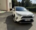 Белый Тойота РАВ 4, объемом двигателя 1.99 л и пробегом 165 тыс. км за 27000 $, фото 1 на Automoto.ua