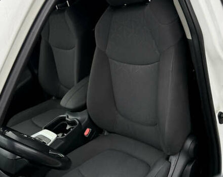 Білий Тойота РАВ 4, об'ємом двигуна 1.99 л та пробігом 140 тис. км за 23300 $, фото 5 на Automoto.ua