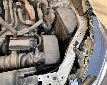 Білий Тойота РАВ 4, об'ємом двигуна 2.5 л та пробігом 121 тис. км за 27000 $, фото 17 на Automoto.ua