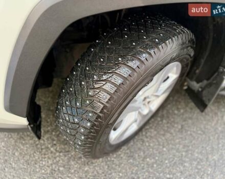 Білий Тойота РАВ 4, об'ємом двигуна 1.99 л та пробігом 93 тис. км за 25900 $, фото 24 на Automoto.ua