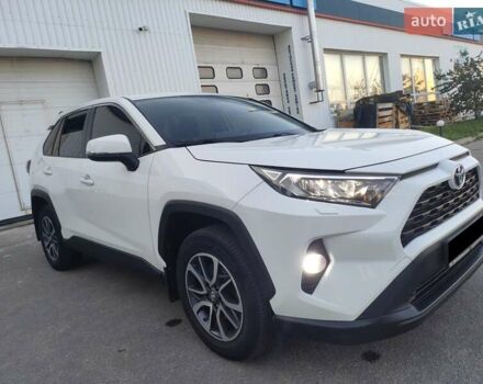 Белый Тойота РАВ 4, объемом двигателя 2 л и пробегом 75 тыс. км за 23350 $, фото 1 на Automoto.ua
