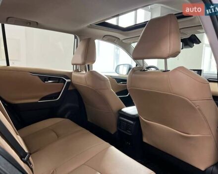 Білий Тойота РАВ 4, об'ємом двигуна 2.49 л та пробігом 85 тис. км за 31000 $, фото 17 на Automoto.ua