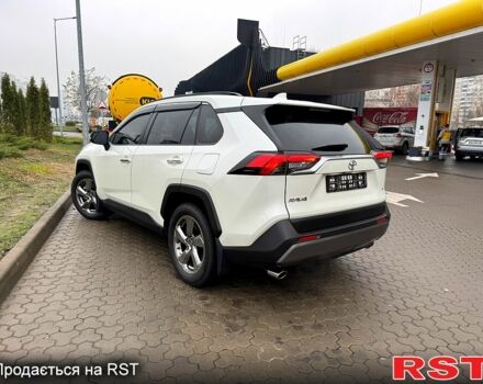 Белый Тойота РАВ 4, объемом двигателя 2 л и пробегом 99 тыс. км за 26500 $, фото 1 на Automoto.ua