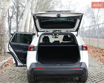 Білий Тойота РАВ 4, об'ємом двигуна 1.99 л та пробігом 140 тис. км за 23300 $, фото 7 на Automoto.ua