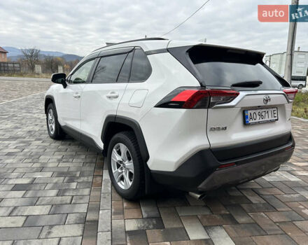 Білий Тойота РАВ 4, об'ємом двигуна 2 л та пробігом 106 тис. км за 27900 $, фото 12 на Automoto.ua