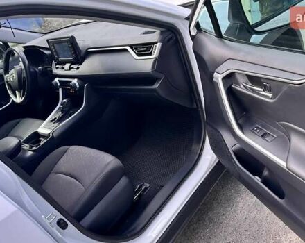 Білий Тойота РАВ 4, об'ємом двигуна 2.5 л та пробігом 121 тис. км за 27000 $, фото 16 на Automoto.ua