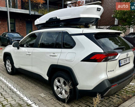 Белый Тойота РАВ 4, объемом двигателя 1.99 л и пробегом 24 тыс. км за 30500 $, фото 8 на Automoto.ua