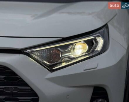 Білий Тойота РАВ 4, об'ємом двигуна 2.49 л та пробігом 128 тис. км за 29900 $, фото 5 на Automoto.ua