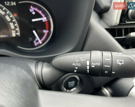 Білий Тойота РАВ 4, об'ємом двигуна 2 л та пробігом 106 тис. км за 27900 $, фото 57 на Automoto.ua